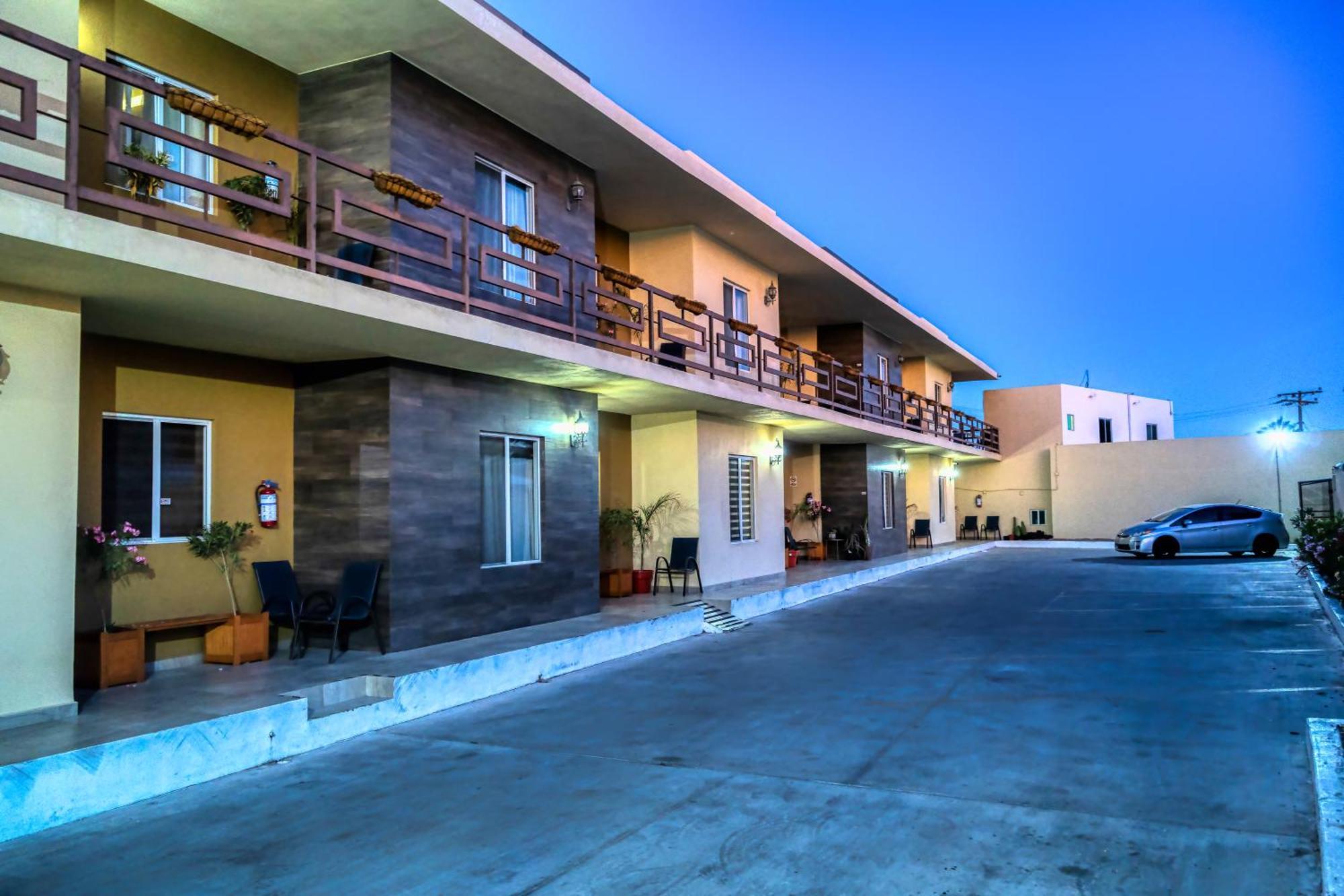 Ancla Suites Hotel - 2 Bedroom Apartments Rocky Point Exterior photo